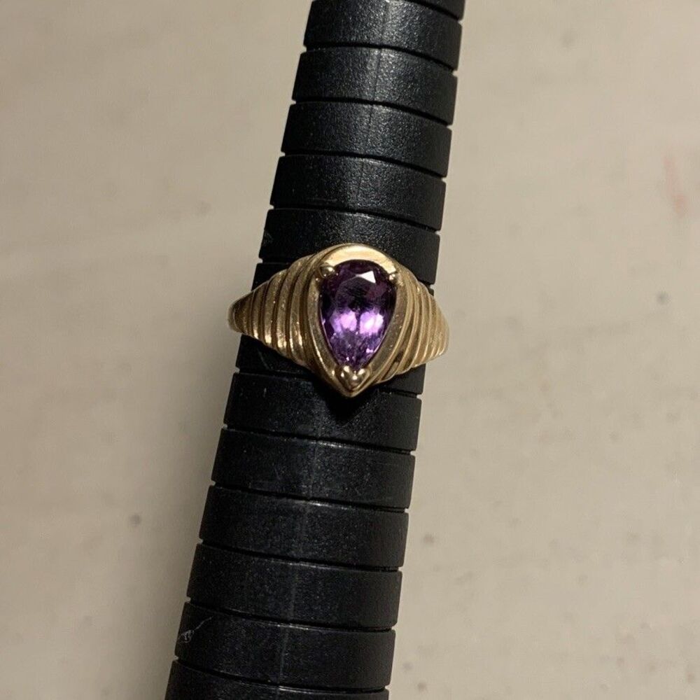 Vintage 10K Yellow Gold Cocktail Ring Pear Amethyst Size 6.75